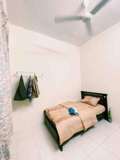 Spacious Cozy Lakeville Homestay 4 Bedrooms All With Aircond Сери-Искандар Экстерьер фото